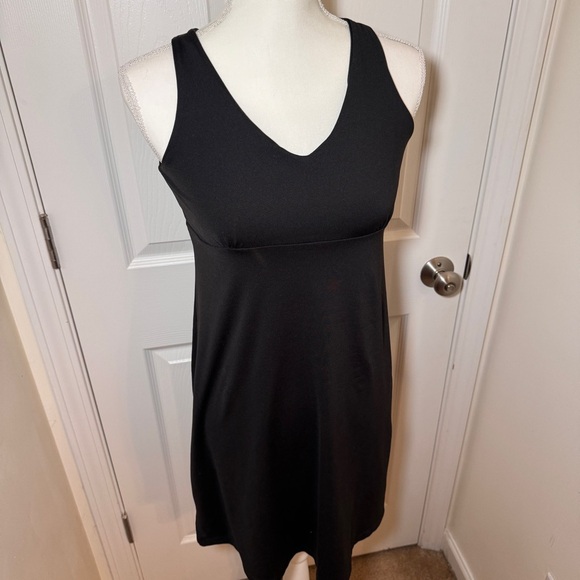 Patagonia Athletic Dress - Picture 4 of 11